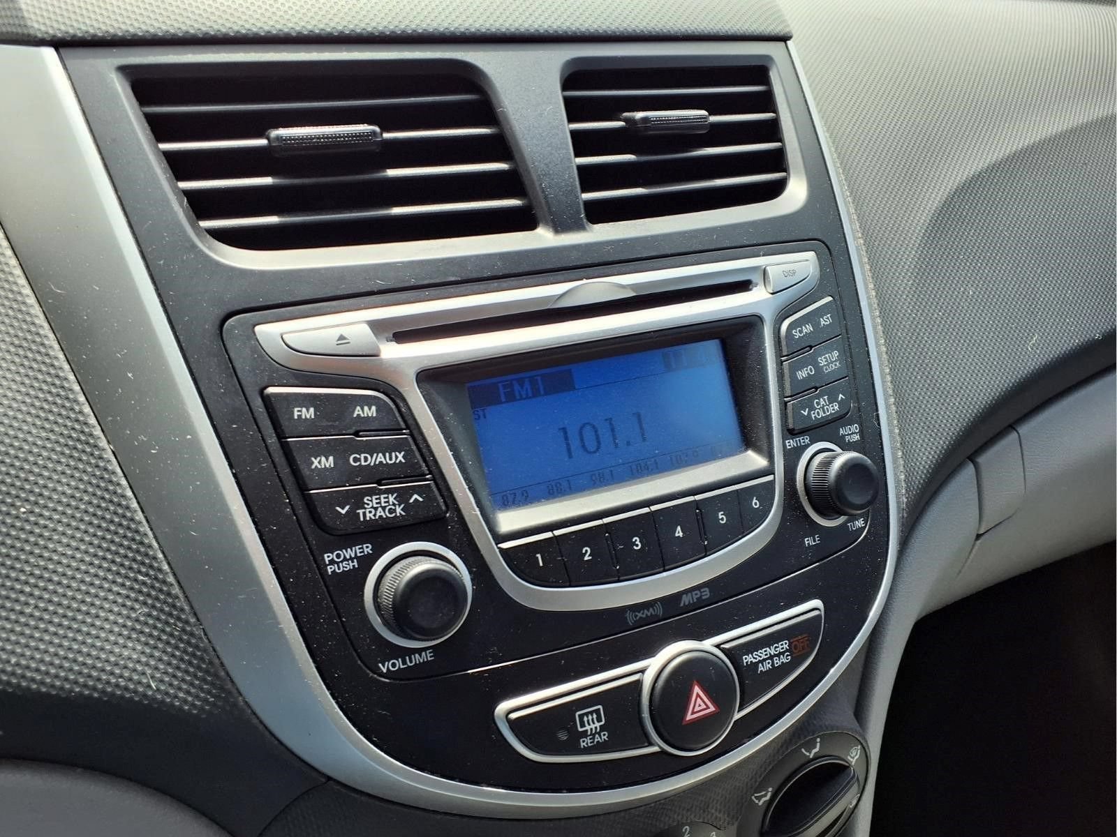 Used 2013 Hyundai Accent GS FWD image 15