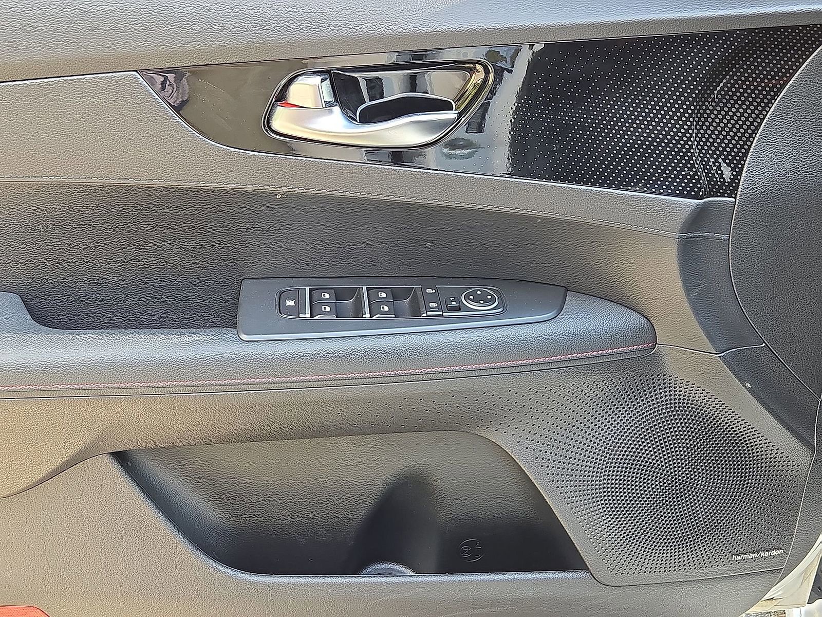 Used 2024 Kia Forte GT w/ GT2 Package image 16