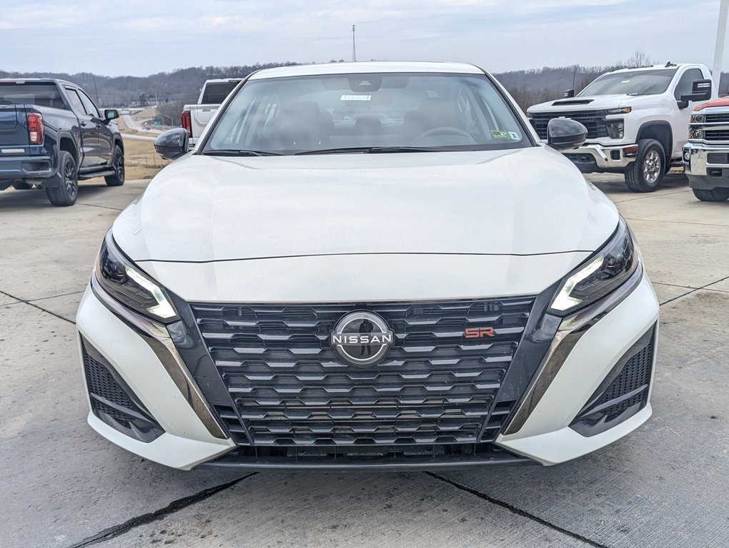 Used 2024 Nissan Altima 2.0 SR image 11
