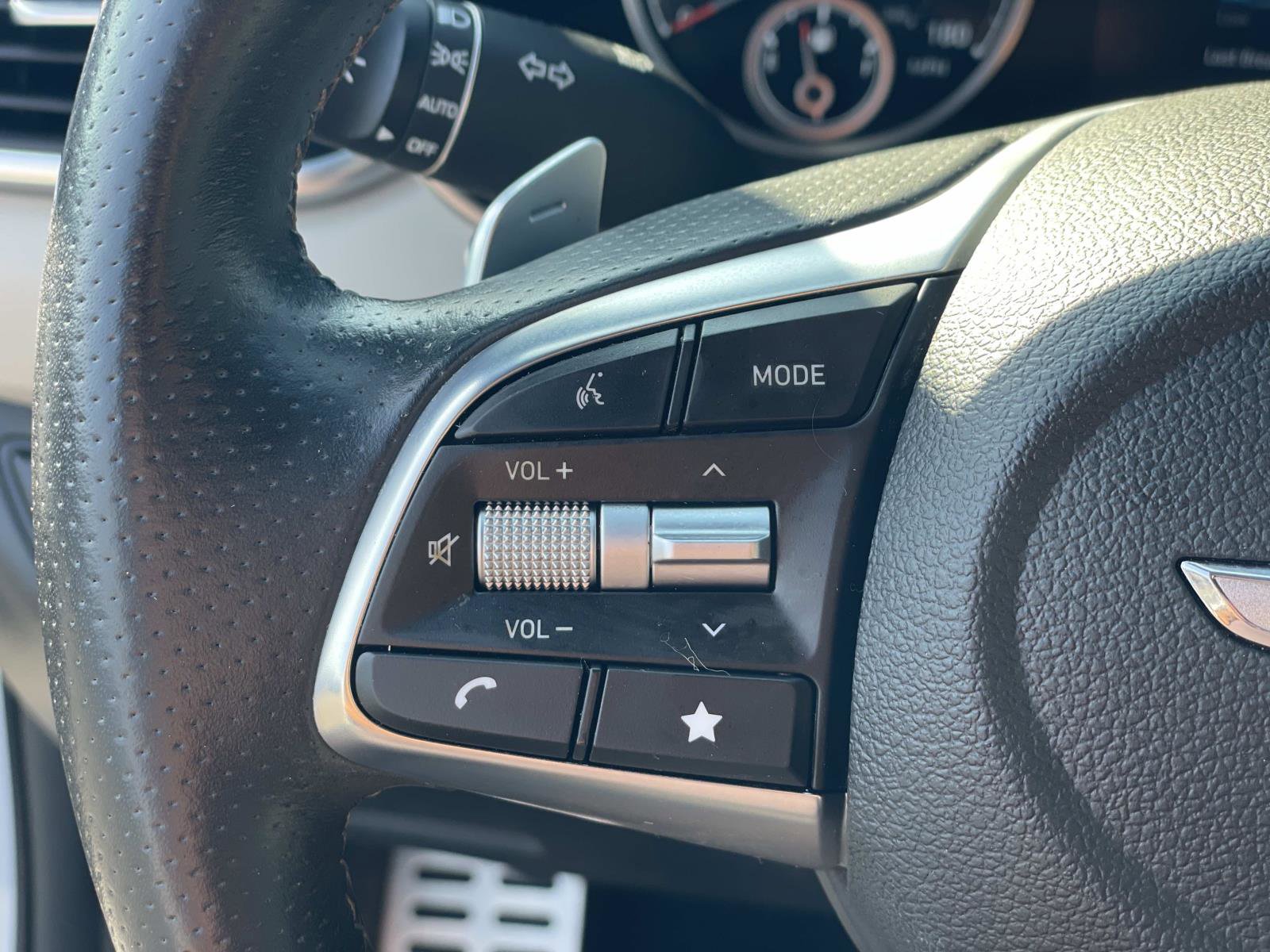 Used 2023 Genesis G70 3.3T w/ Sport Advanced Package image 8