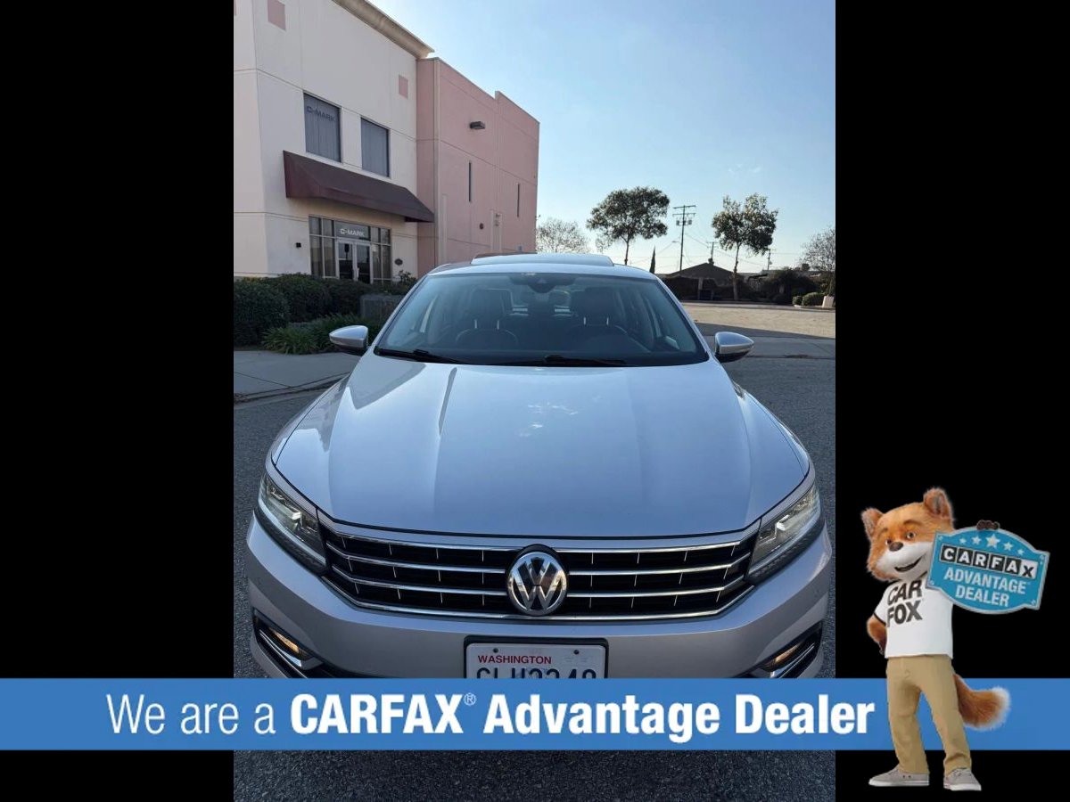 Used 2017 Volkswagen Passat 1.8T SEL Premium image 3