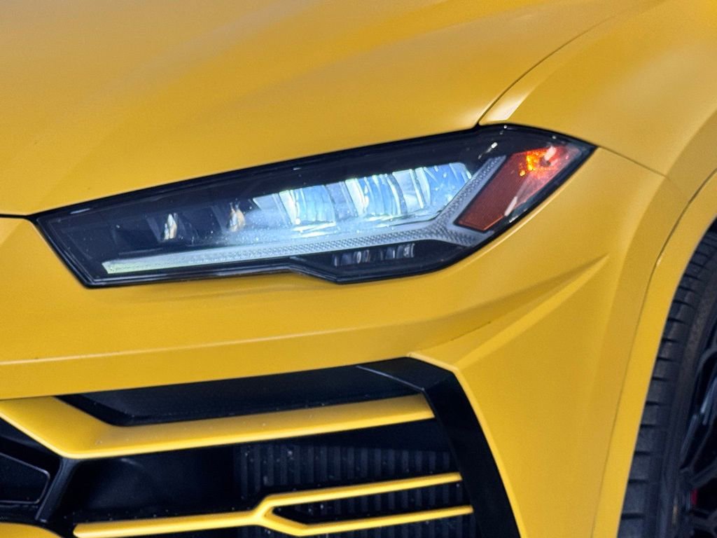 Used 2021 Lamborghini Urus image 17