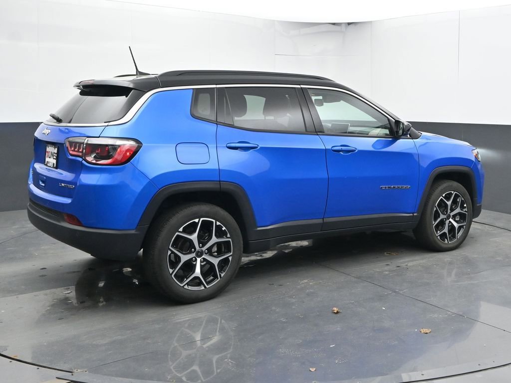Used 2025 Jeep Compass Limited AWD/4WD image 11