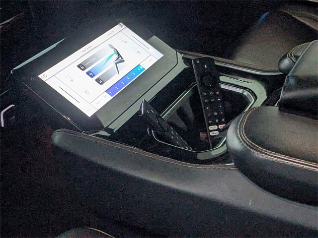 Used 2022 Jeep Grand Wagoneer Series III w/ Rear Seat Video Group 1 image 10