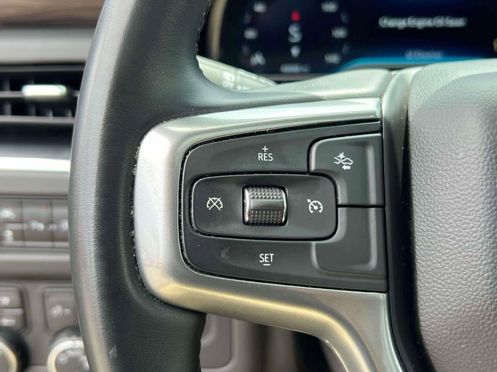 Used 2023 Chevrolet Suburban LT AWD/4WD image 25