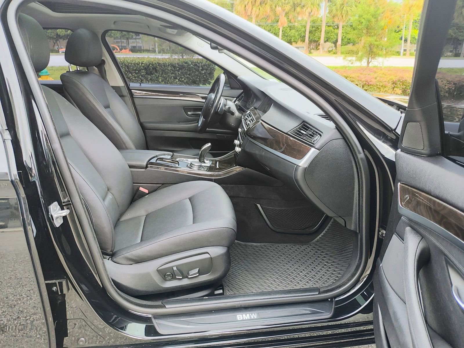 Used 2016 BMW 528i Sedan image 16