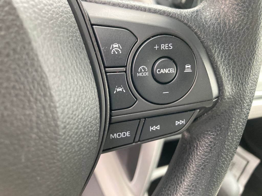 Used 2023 Toyota Corolla Cross L image 50