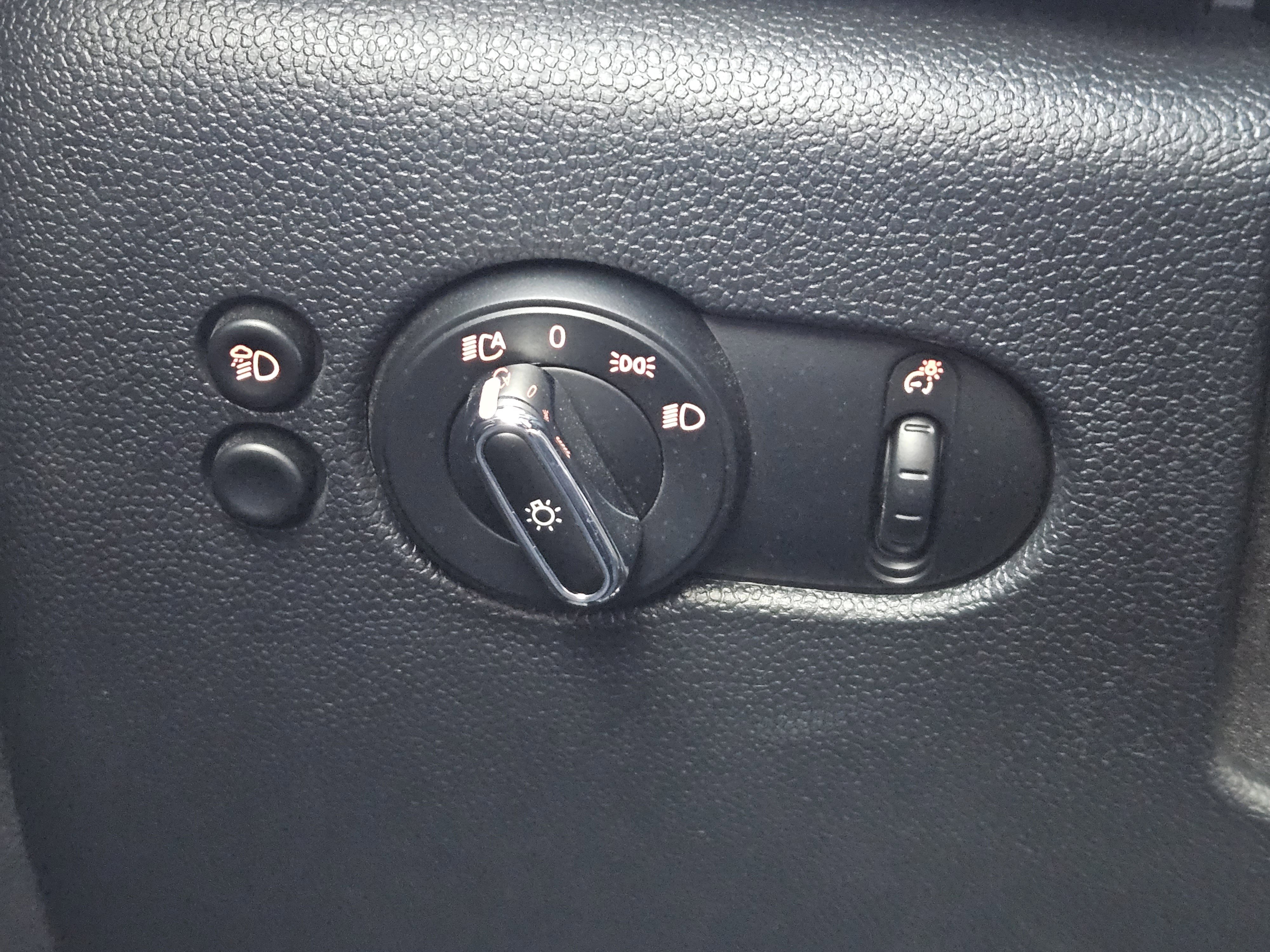 Used 2024 MINI Cooper Signature image 24