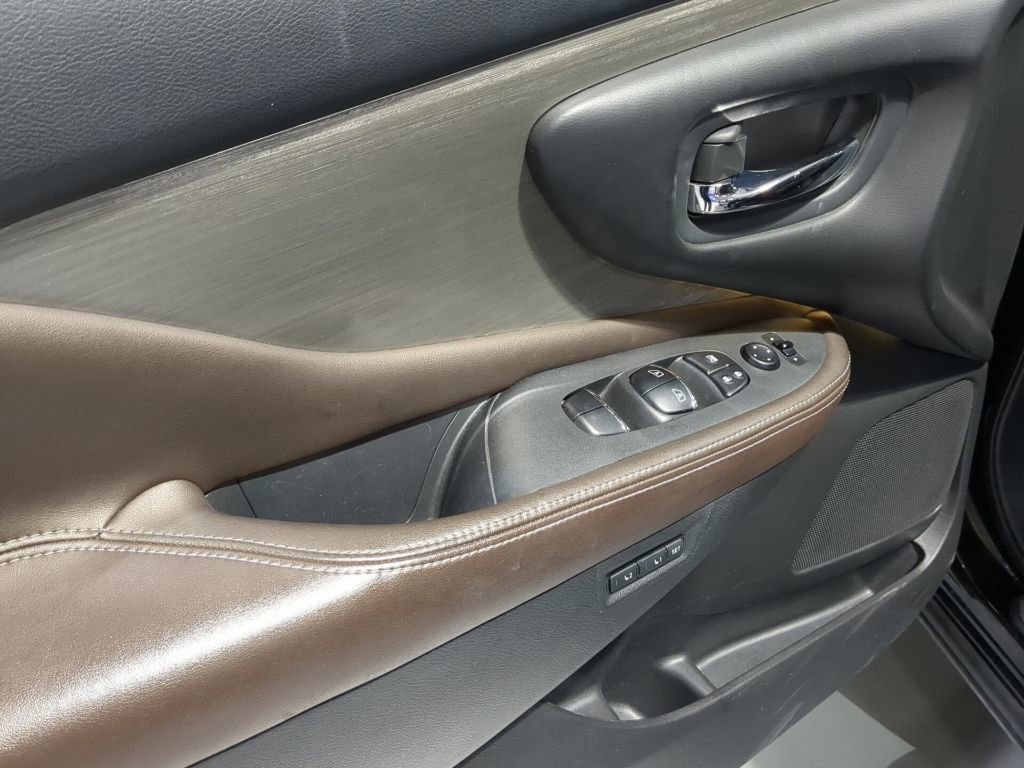 Used 2017 Nissan Murano SL w/ SL Technology Package image 4