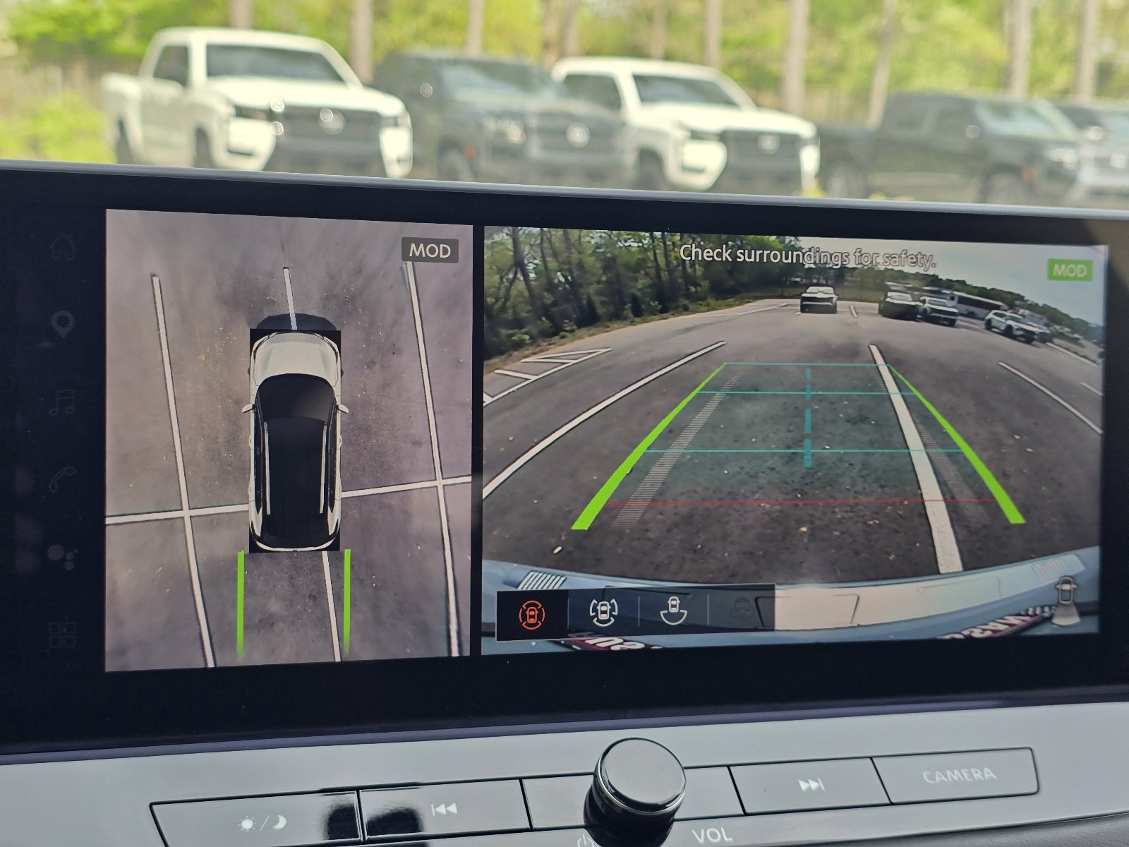 Certified 2025 Nissan Rogue SL w/ Tech Package AWD/4WD image 18