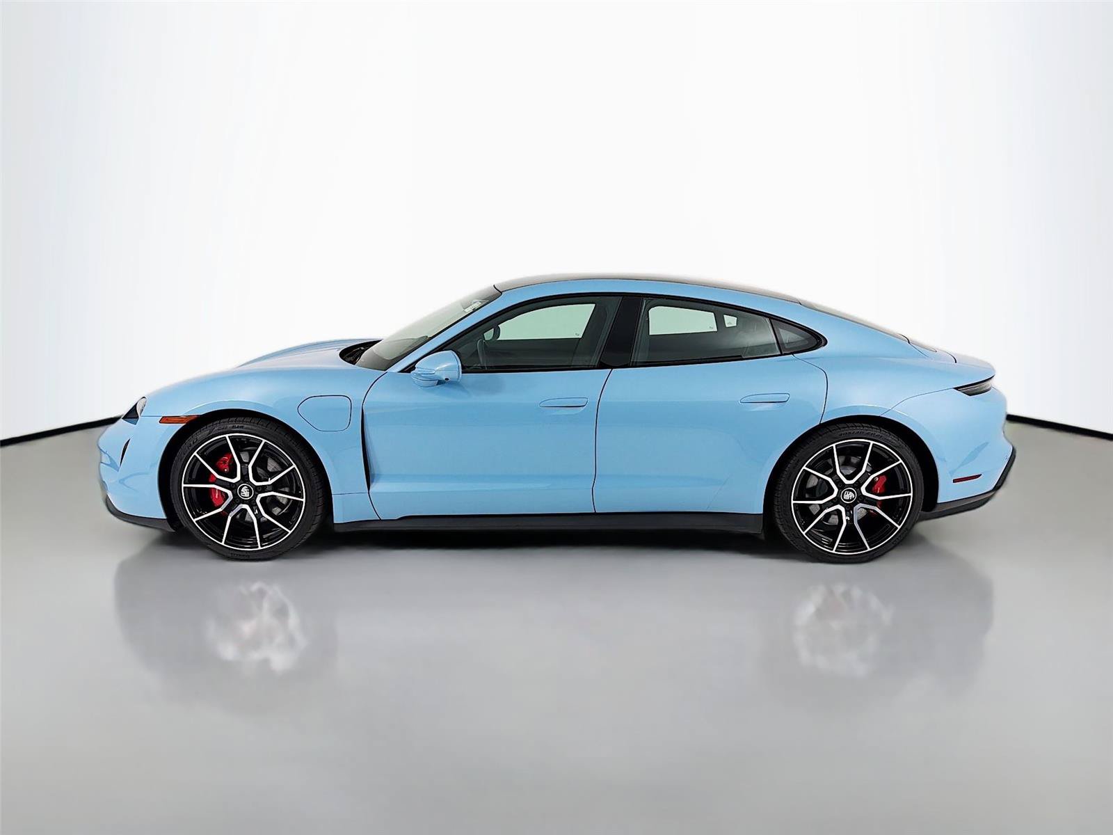 Used 2023 Porsche Taycan 4S AWD/4WD image 2