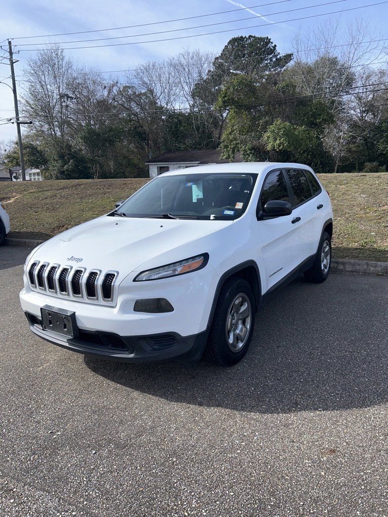 Used 2016 Jeep Cherokee Sport image 1