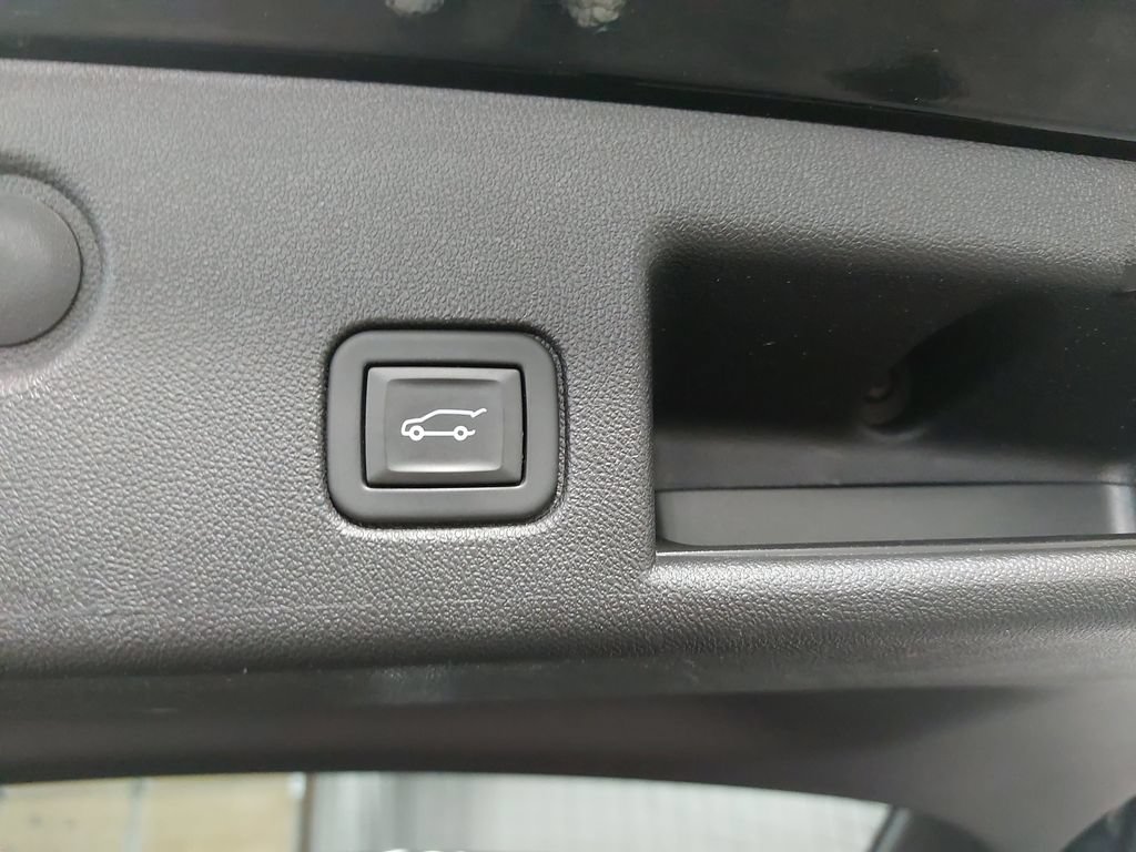 Used 2024 Chevrolet Equinox LT AWD/4WD image 13