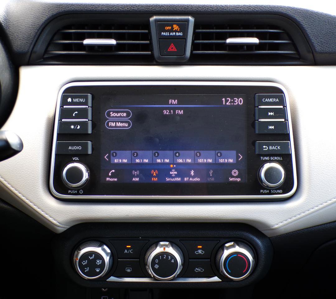 Used 2022 Nissan Versa SV w/ Trunk Package image 16