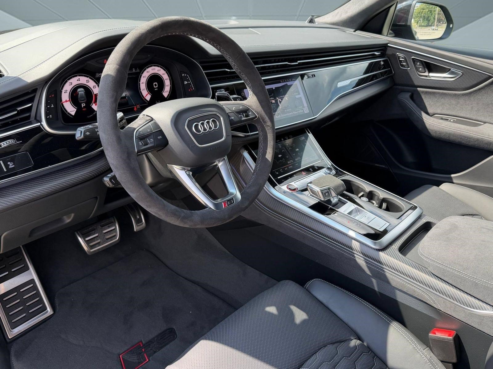 New 2027 Audi RS Q8 performance AWD/4WD image 4