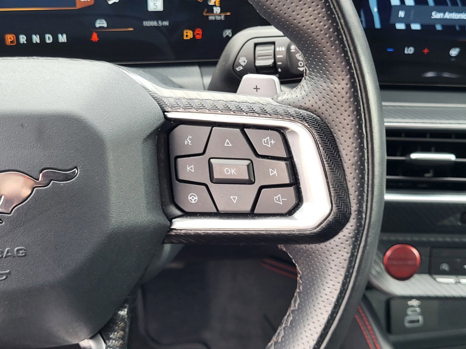 Used 2025 Ford Mustang GT Premium RWD image 27