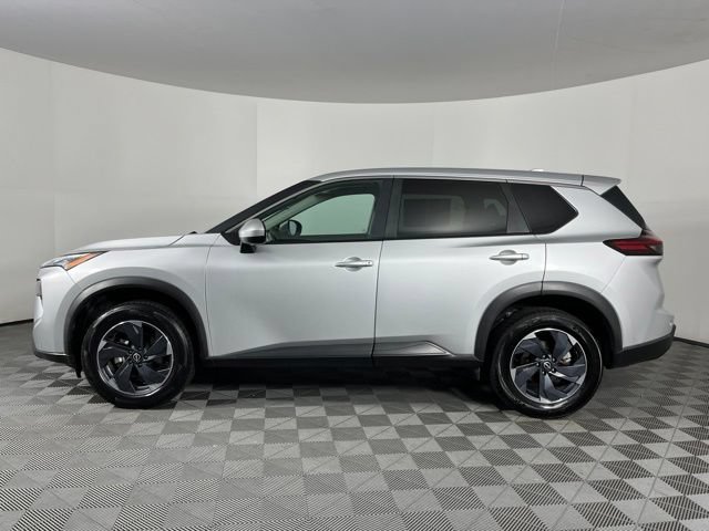 Used 2024 Nissan Rogue SV FWD image 7