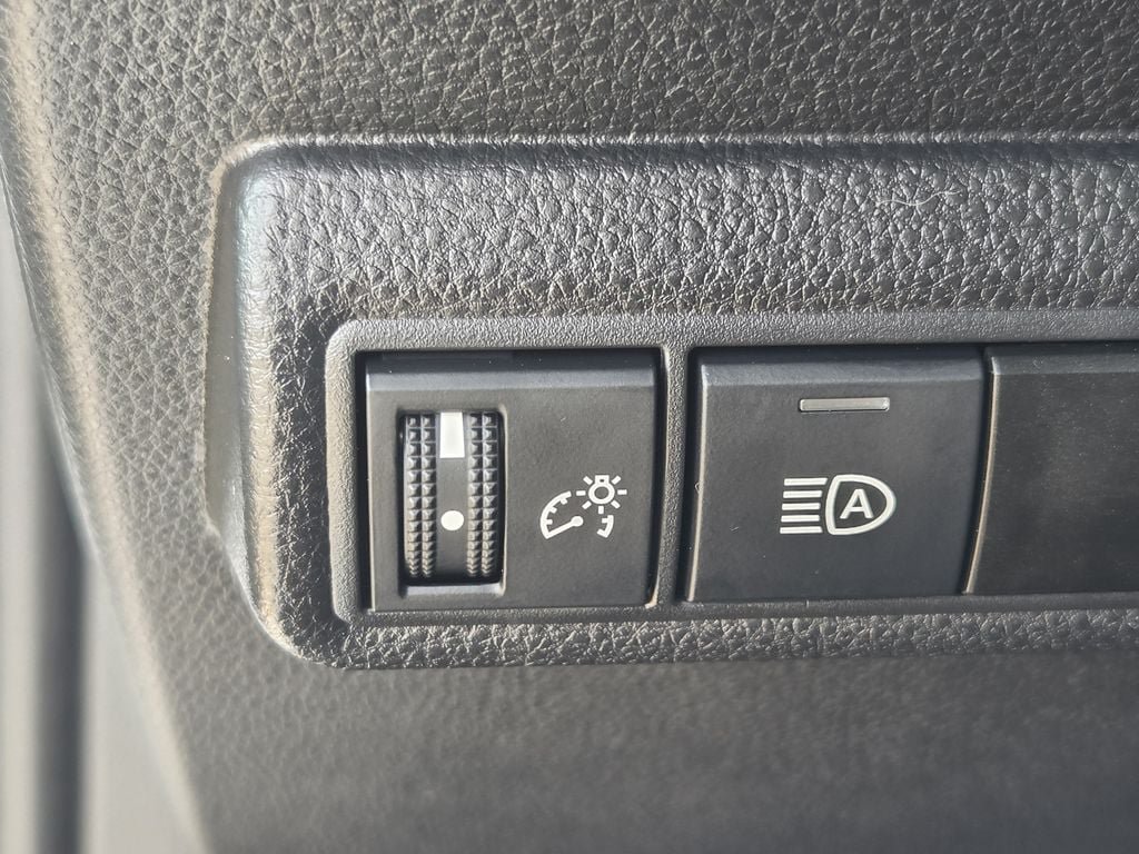 Used 2026 Toyota Corolla LE FWD image 24