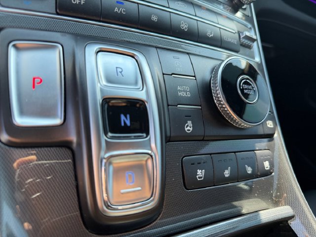 Used 2022 Hyundai Santa Fe Calligraphy FWD image 10