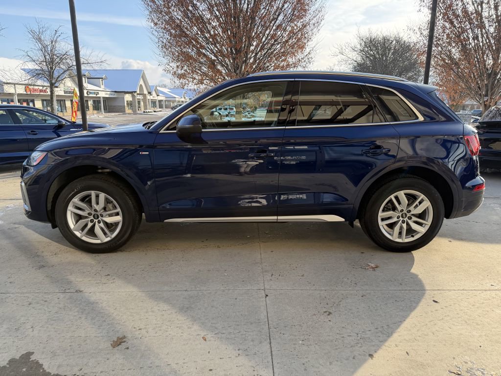 Used 2022 Audi Q5 2.0T Premium w/ Convenience Package image 6