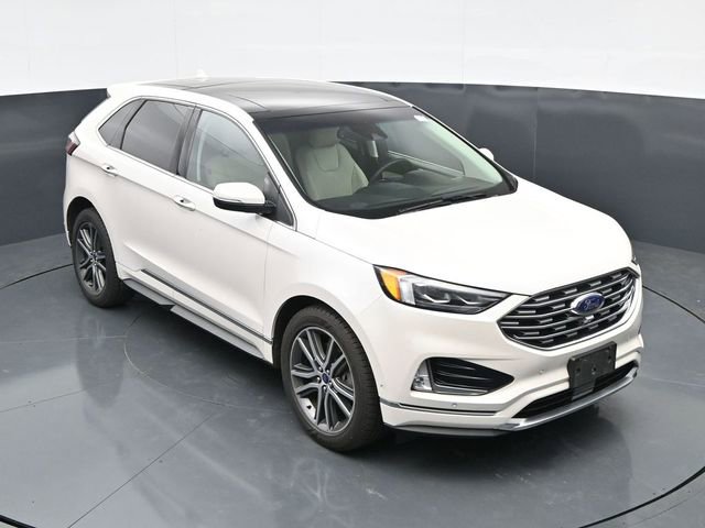 Used 2019 Ford Edge Titanium w/ Equipment Group 301A AWD/4WD image 30
