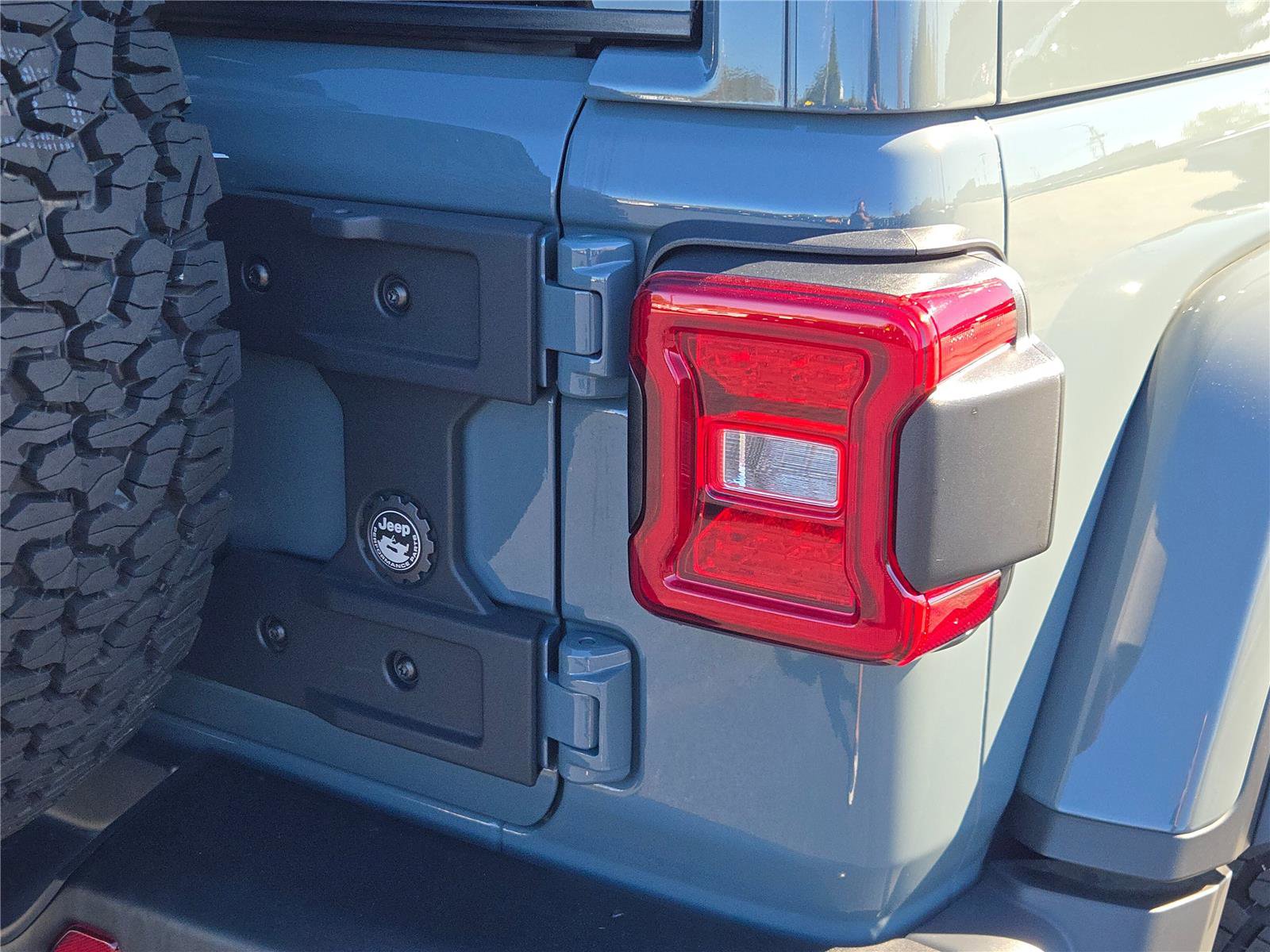 Used 2024 Jeep Wrangler Unlimited Rubicon 392 image 15