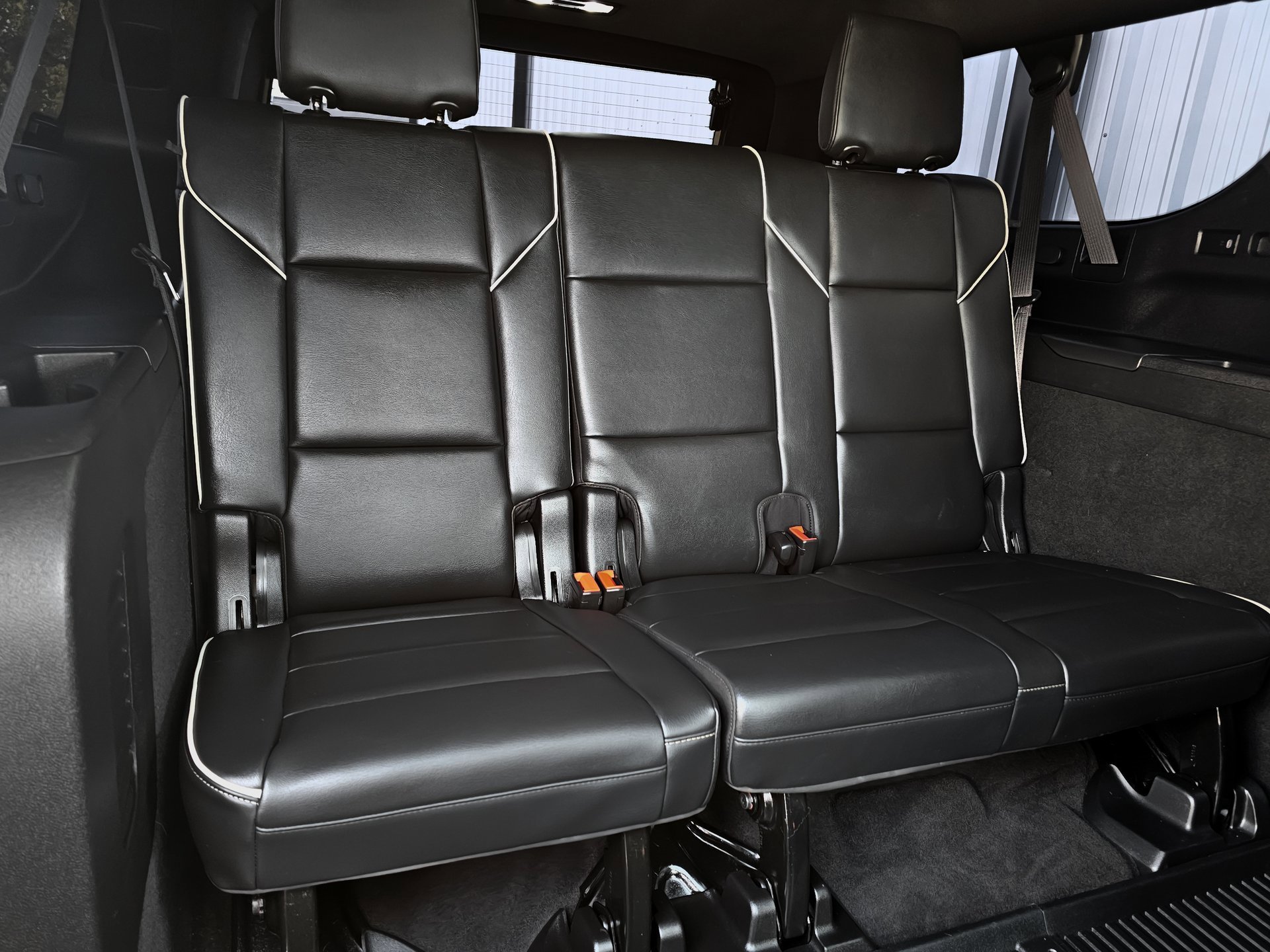 Used 2022 Cadillac Escalade ESV Premium Luxury w/ LPO, Floor Liner Package image 30