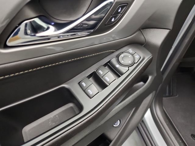 Used 2023 Chevrolet Traverse LT image 16