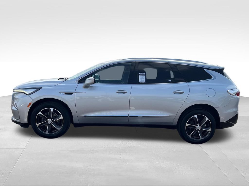 Used 2022 Buick Enclave Essence w/ Sport Touring Edition FWD image 2