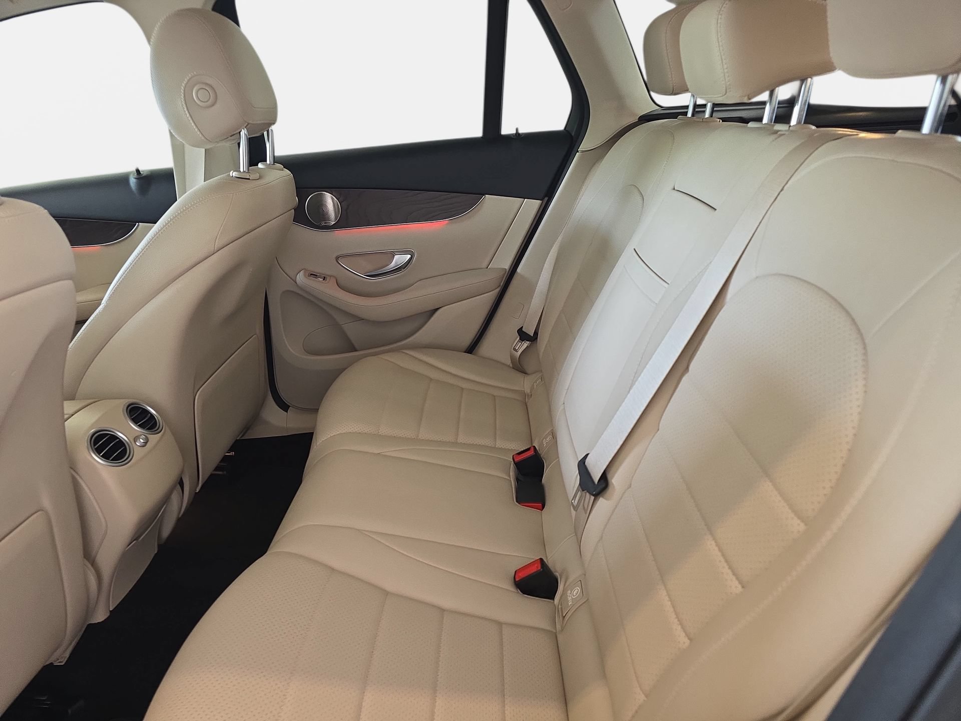Used 2021 Mercedes-Benz GLC 300 4MATIC image 14