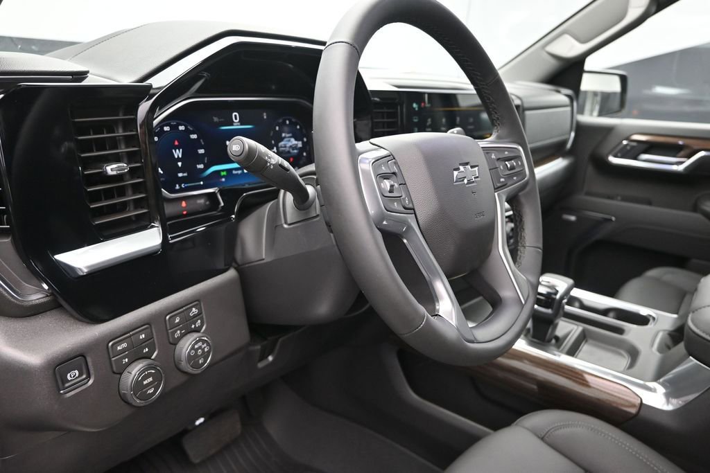 New 2026 Chevrolet Silverado 1500 RST w/ Z71 Off-Road Package AWD/4WD image 12