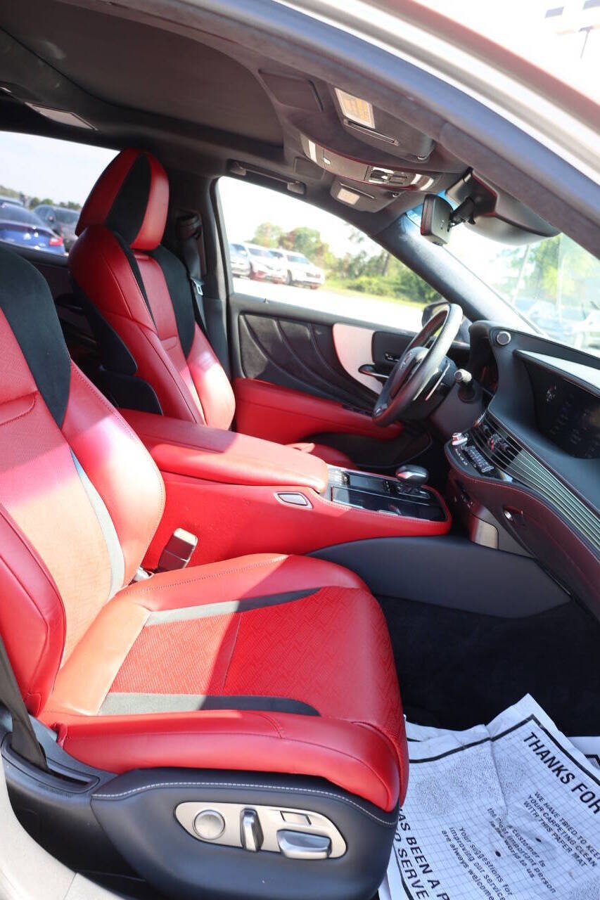 Used 2020 Lexus LS 500 F Sport w/ Performance Package RWD image 15