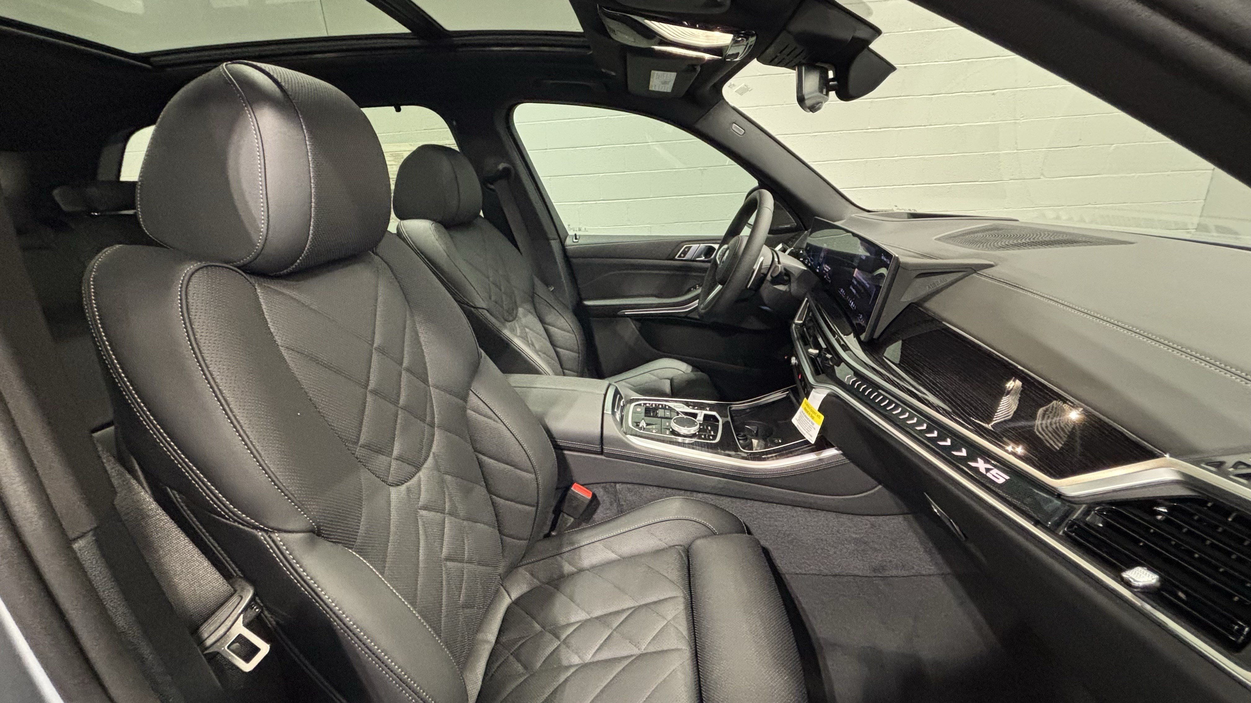 New 2026 BMW X5 xDrive50e w/ M Sport Package AWD/4WD image 24