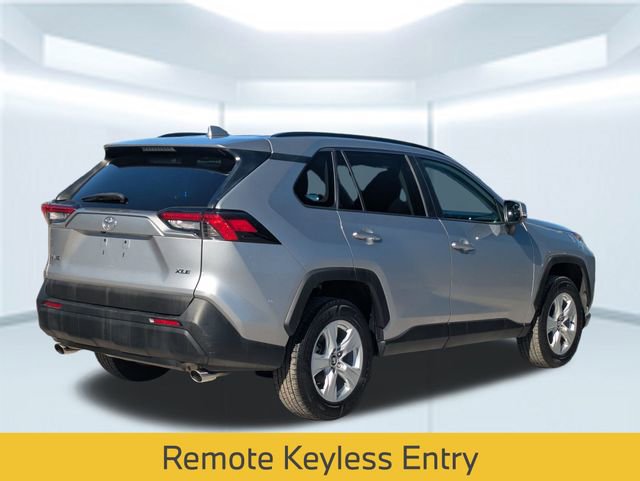 Used 2020 Toyota RAV4 XLE image 6