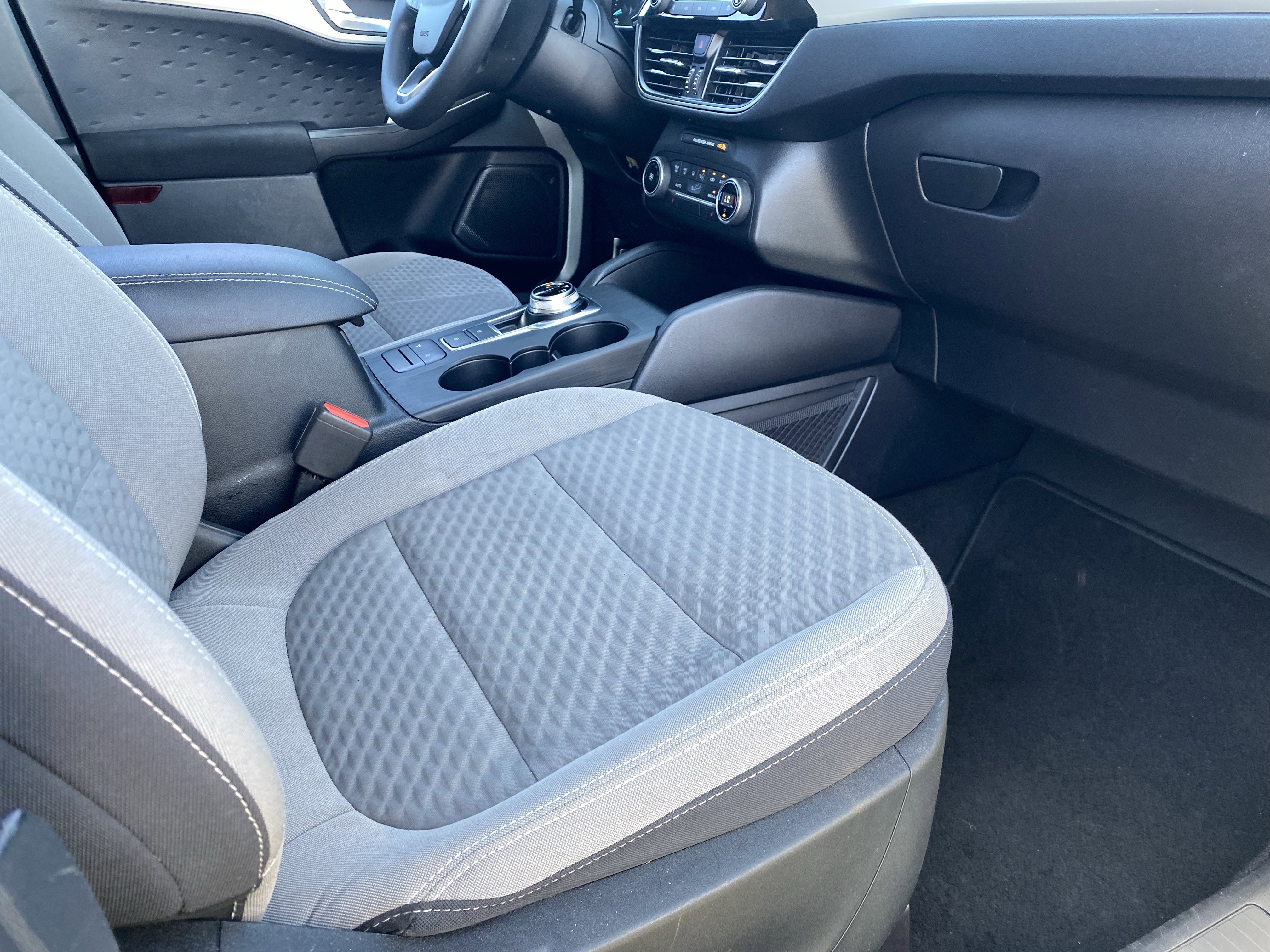 Used 2020 Ford Escape SE FWD image 11