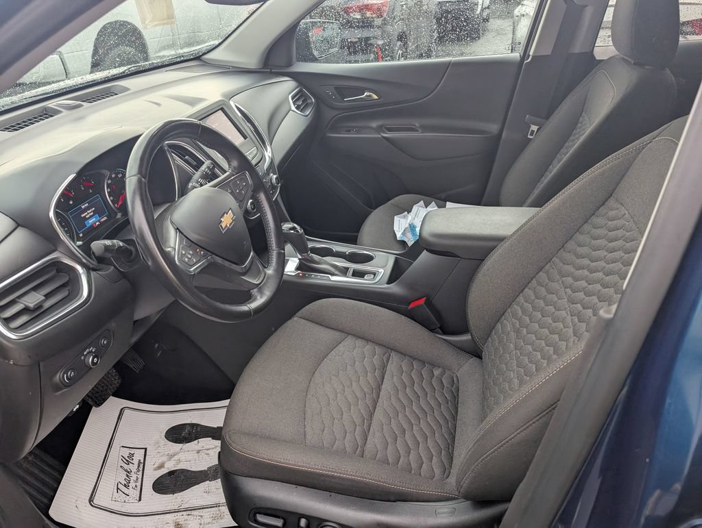 Used 2020 Chevrolet Equinox LT w/ Driver Convenience Package AWD/4WD image 14