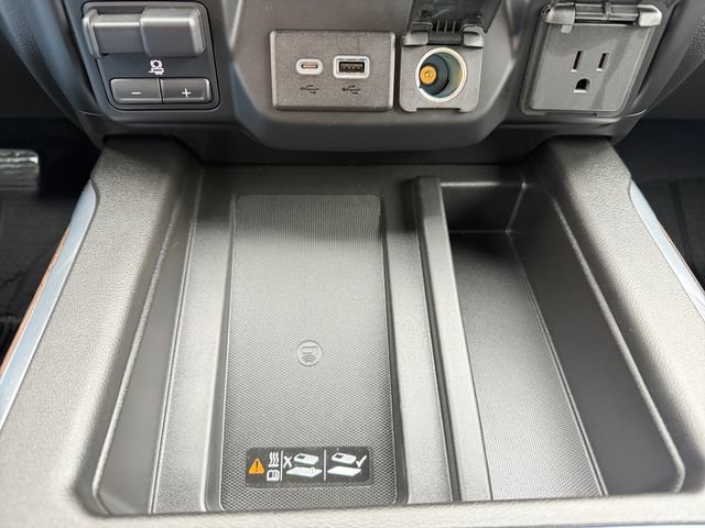 Used 2019 Chevrolet Silverado 1500 High Country image 26