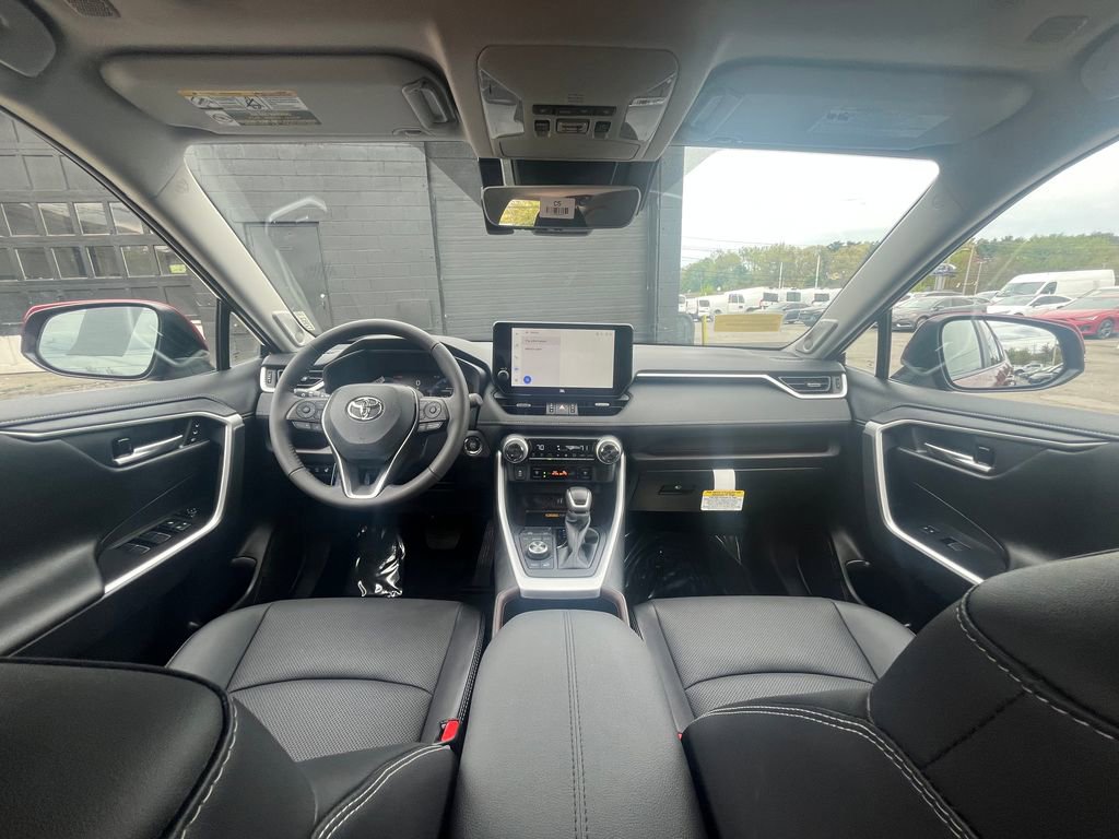 Used 2025 Toyota RAV4 Limited w/ Advanced Technology Package AWD/4WD image 17