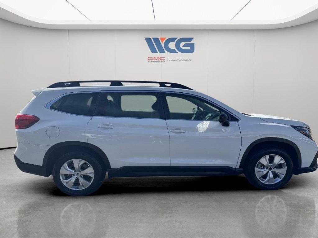 Used 2023 Subaru Ascent 8-Passenger AWD/4WD image 2