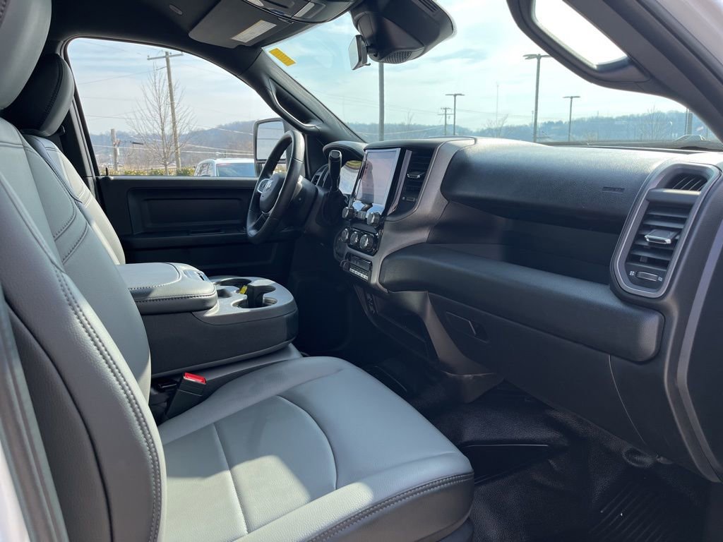 New 2026 RAM 5500 Tradesman AWD/4WD image 27
