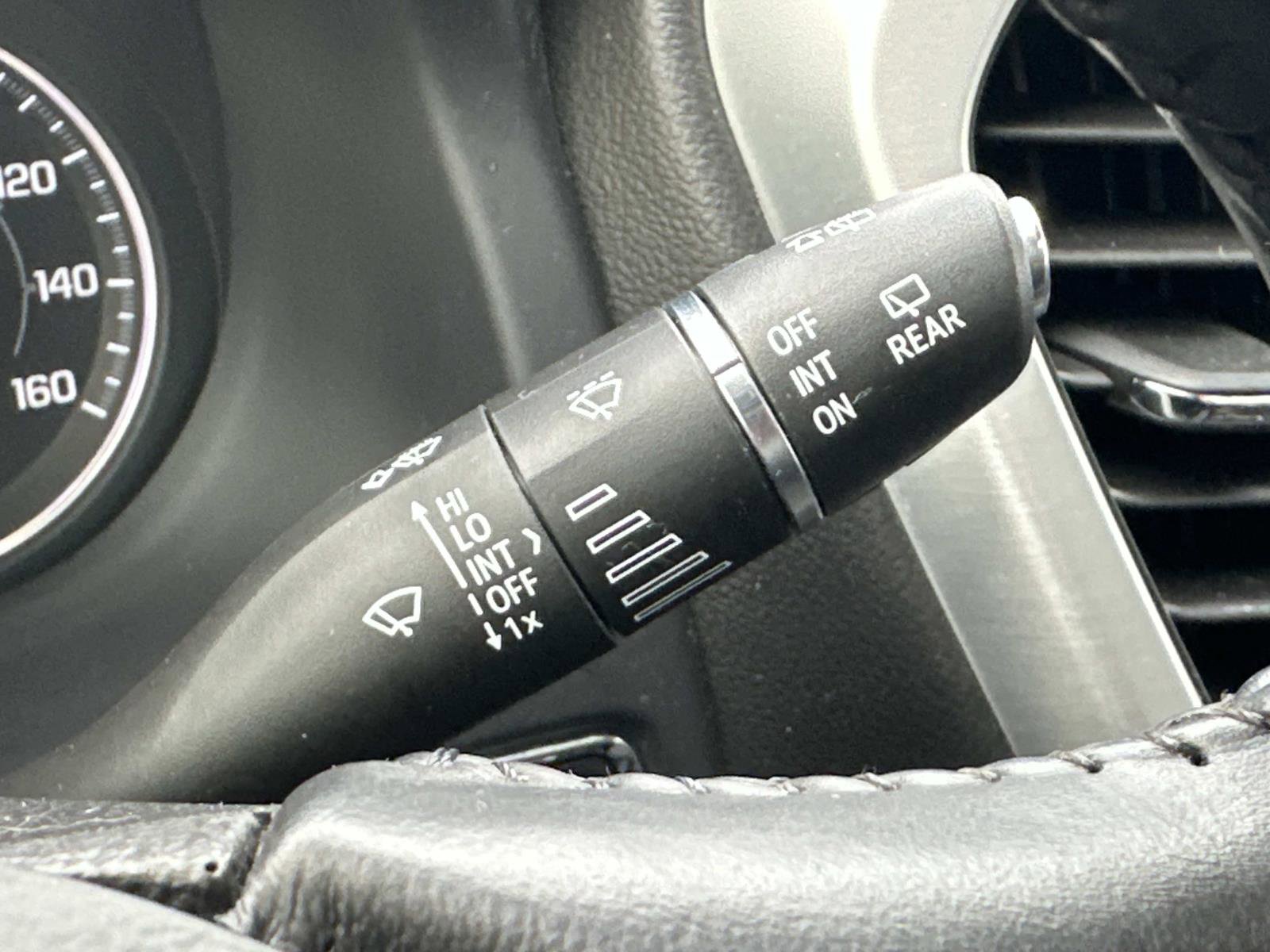 Used 2021 GMC Acadia SLT w/ Trailering Package image 25