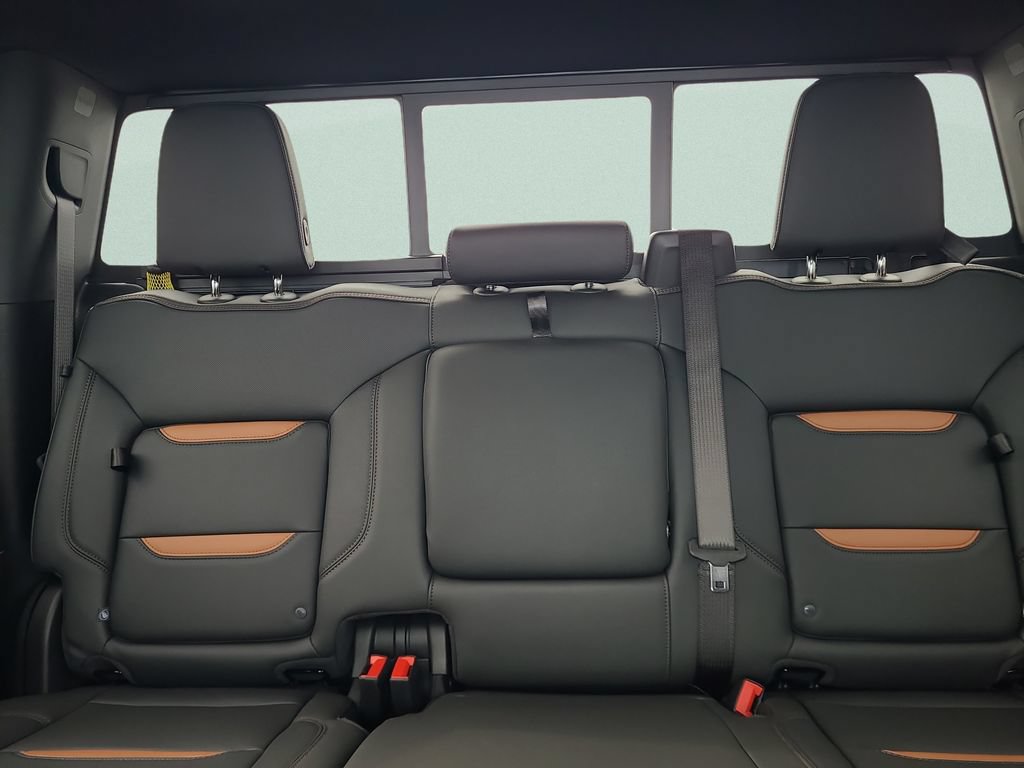 New 2026 GMC Sierra 2500 AT4 w/ AT4 Premium Plus Package AWD/4WD image 9