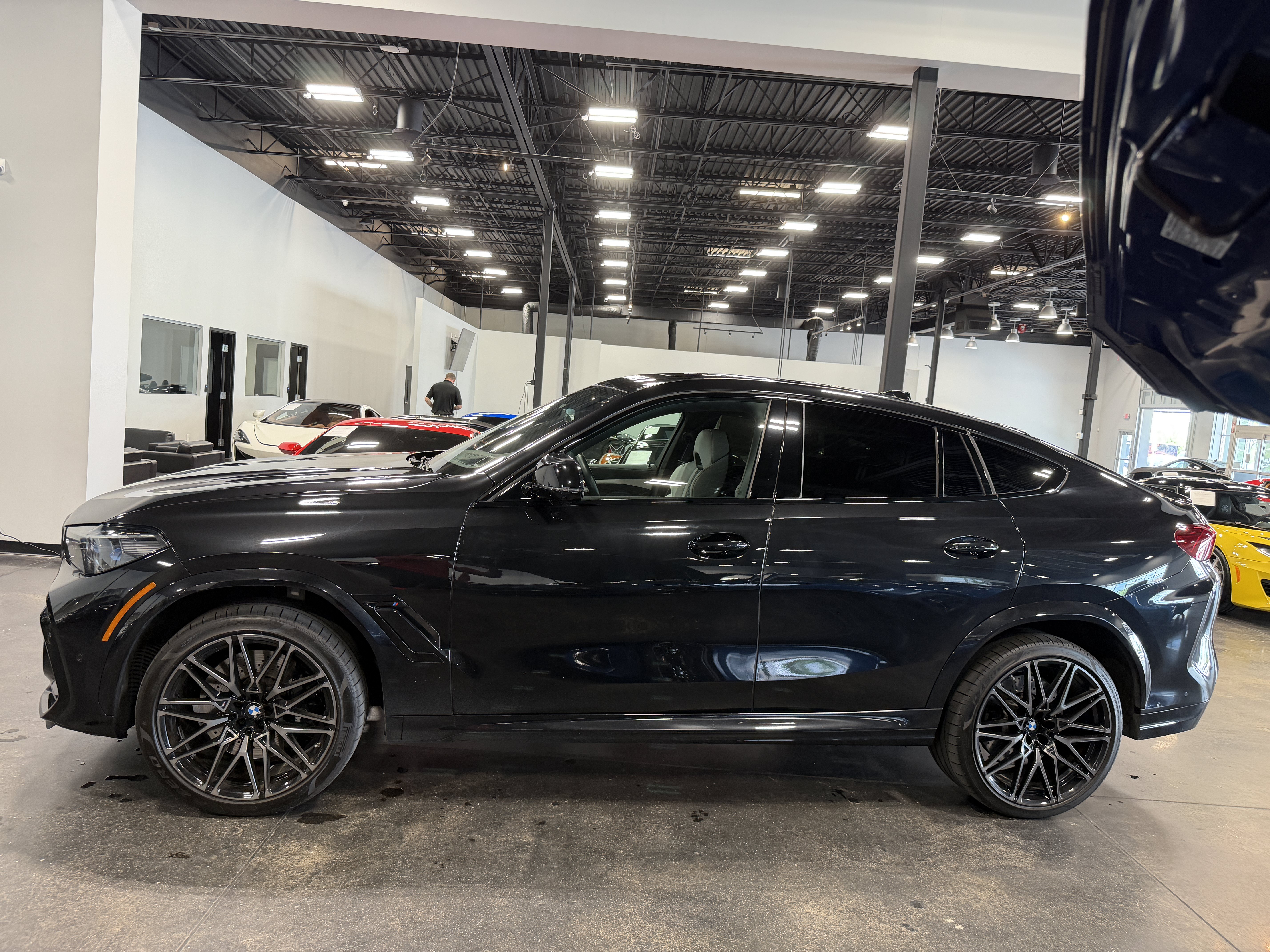 Used 2022 BMW X6 M w/ Competition Package AWD/4WD image 4