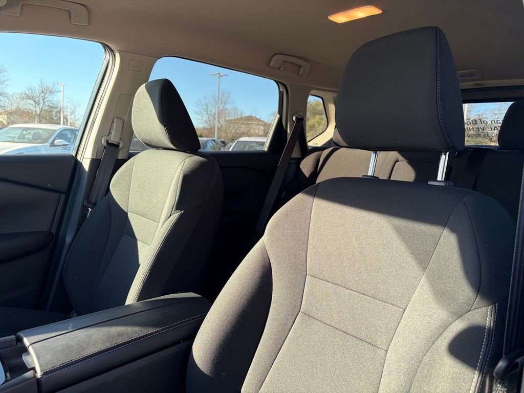 Certified 2025 Nissan Rogue S AWD/4WD image 9