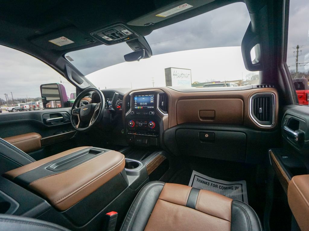 Used 2020 Chevrolet Silverado 2500 High Country w/ Z71 Off-Road Package image 15