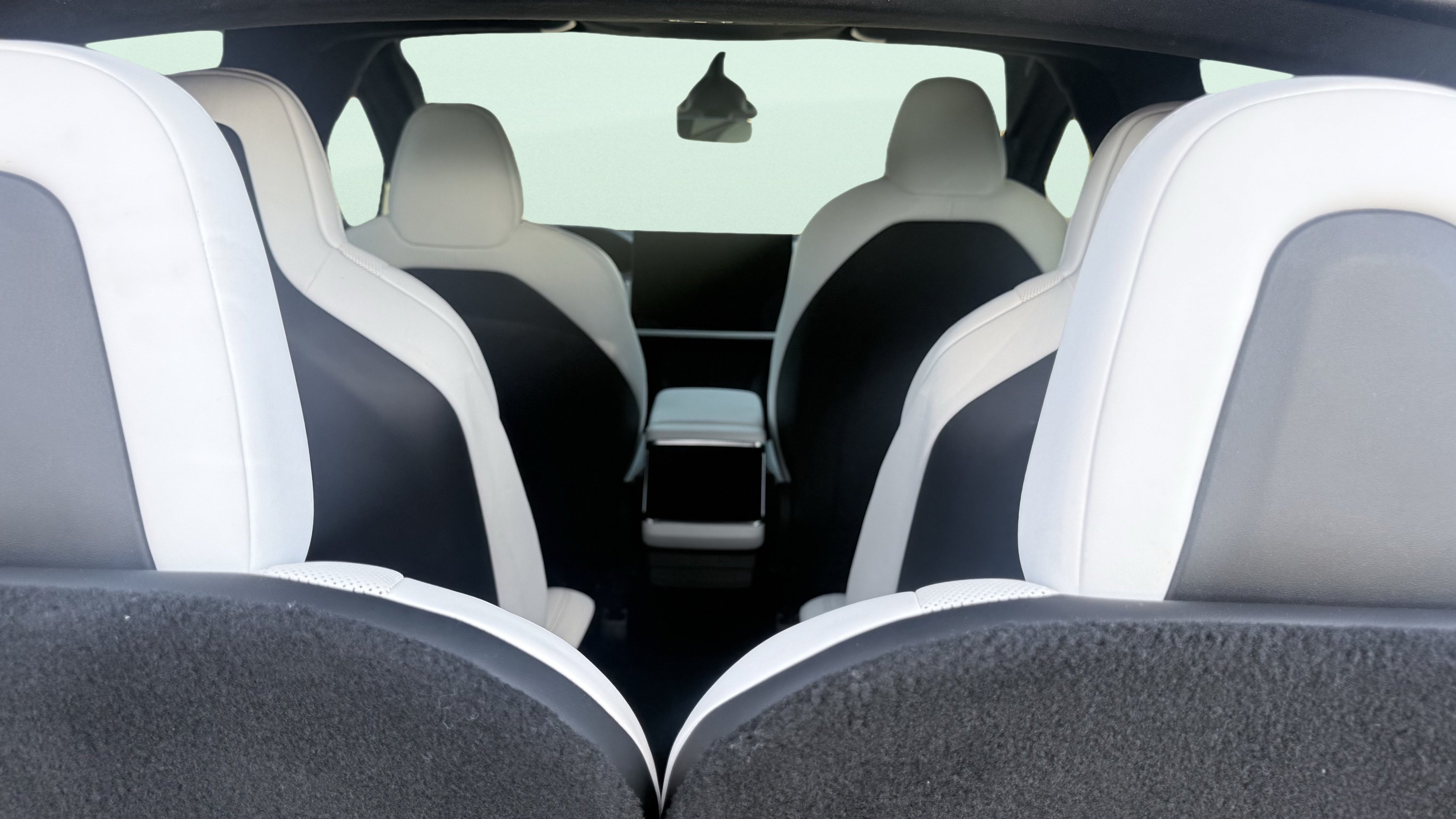 Used 2023 Tesla Model X AWD/4WD image 2