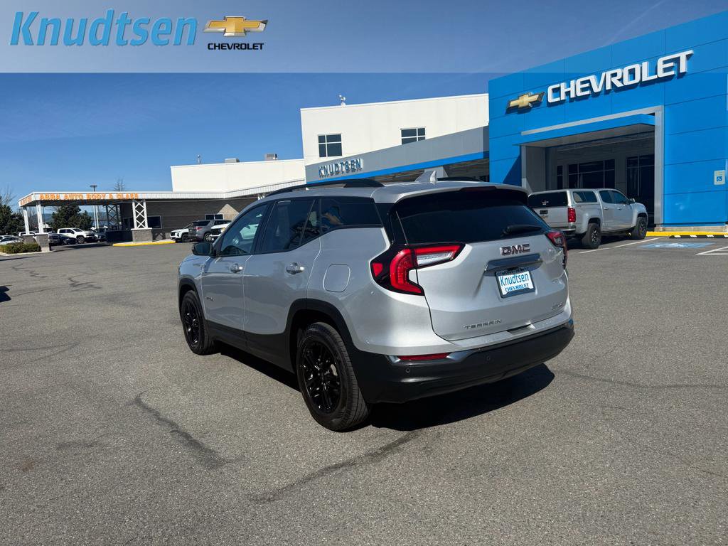 Used 2022 GMC Terrain AT4 w/ Tech Package AWD/4WD image 5