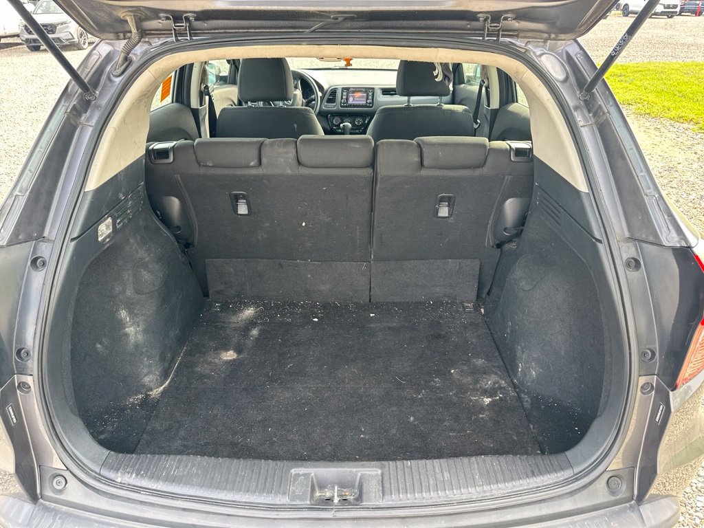 Used 2018 Honda HR-V LX image 9