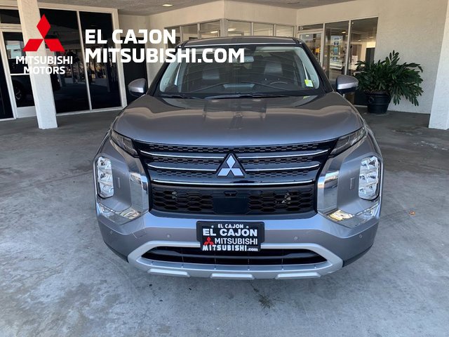 Used 2024 Mitsubishi Outlander SE image 11