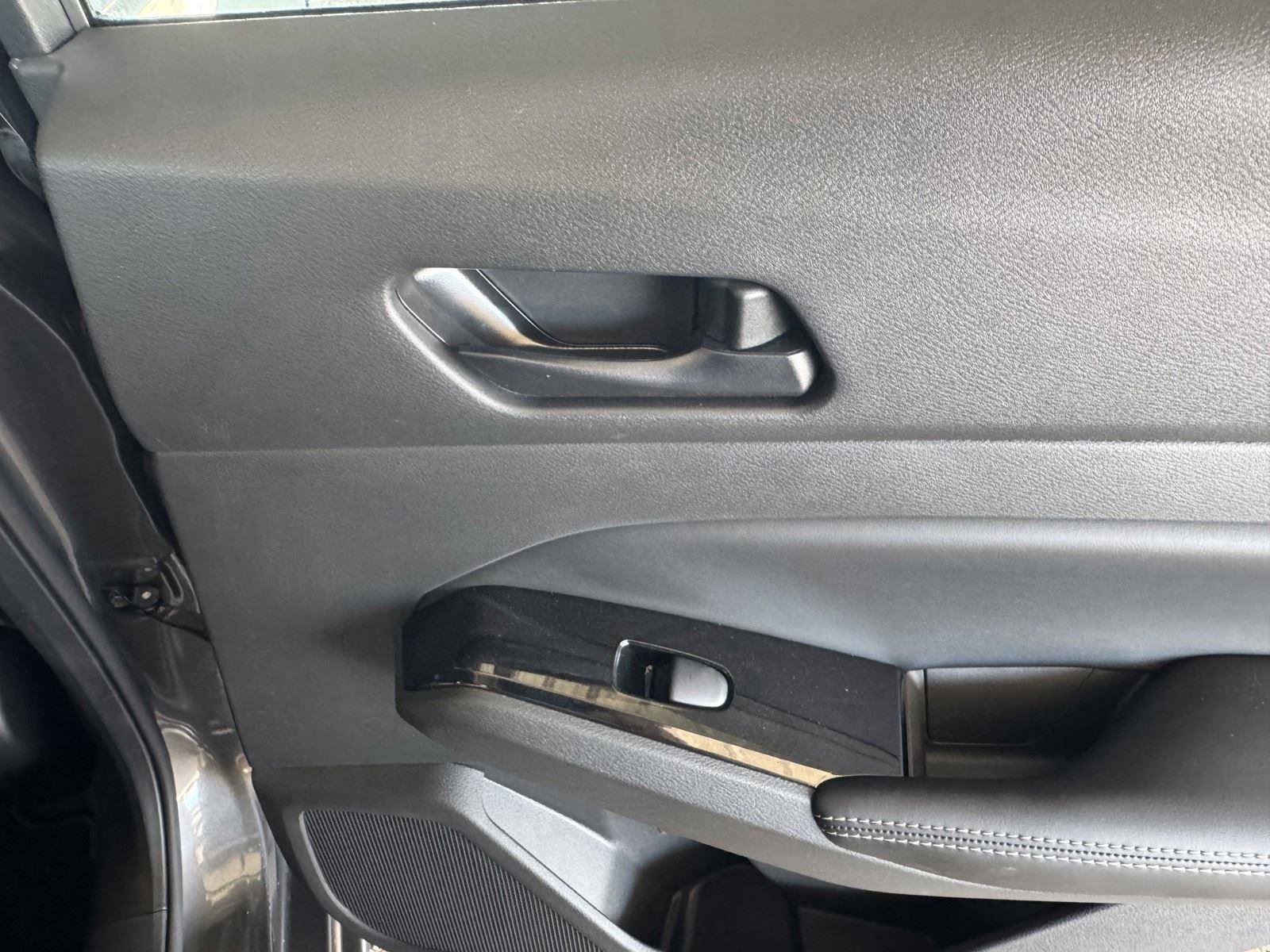 Used 2023 Nissan Altima 2.5 SV w/ SV Premium Package image 34